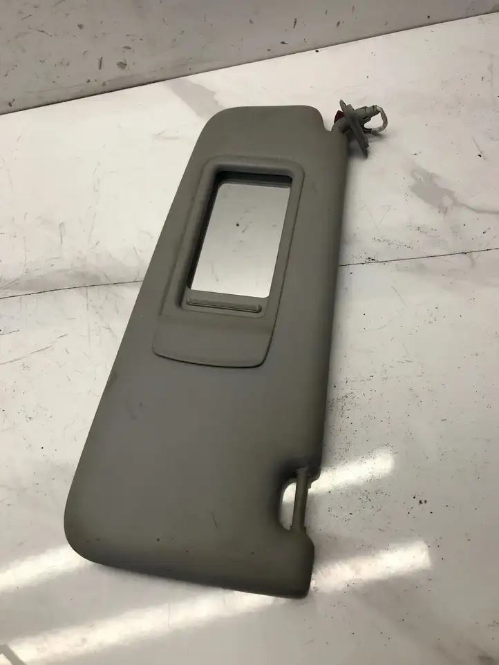 BMW 3 E90 E91 (2005 - 2012) Солнцезащитный козырек — фото 1