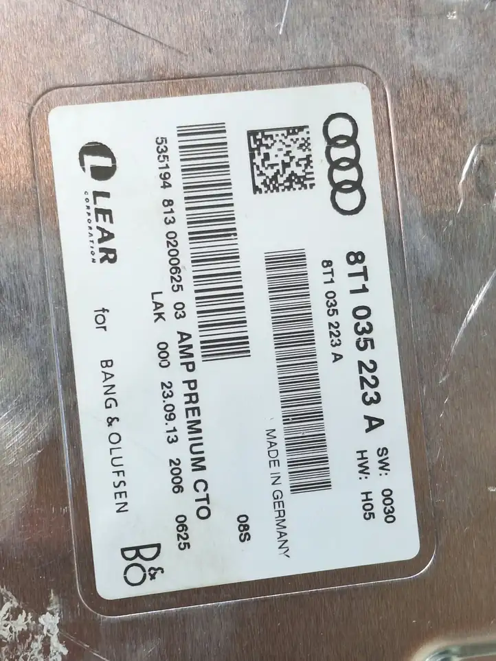 Audi S5 8T (2011 - 2016) 8T1035223A Усилитель звука — фото 4