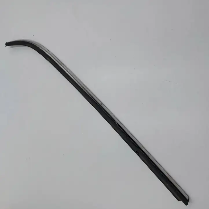 Mini One Cooper F56 F55 (2012 - 2022) 7390173 Облицовка заднего бокового стекла — фото 1