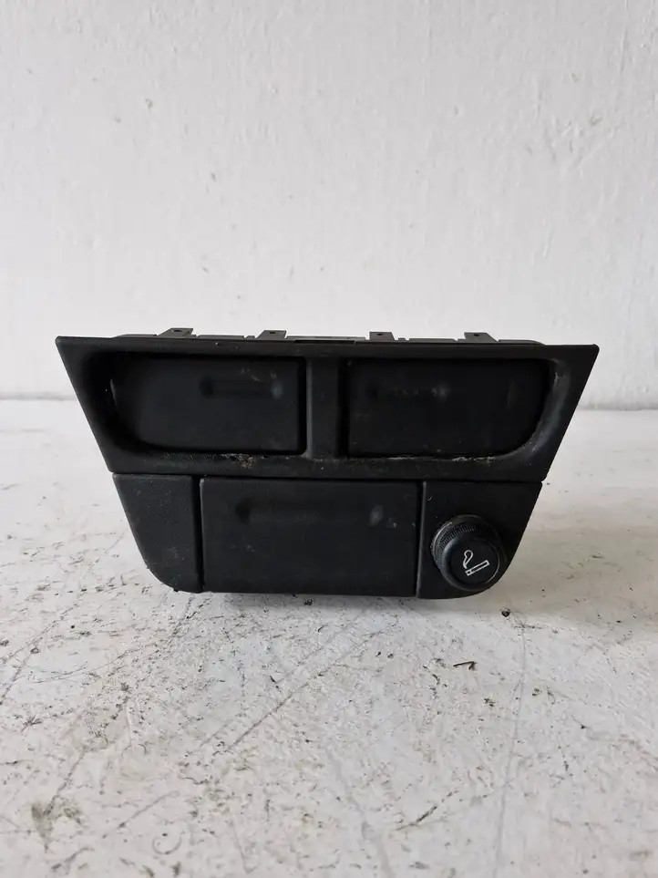 Opel Vectra B (1999 - 2002) 90585970 Передняя пепельница — фото 2