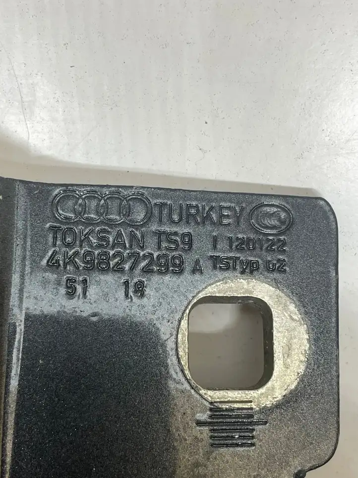 Audi A6 C7 (2014 - 2018) 4K9827300A Петли крышки багажника — фото 3