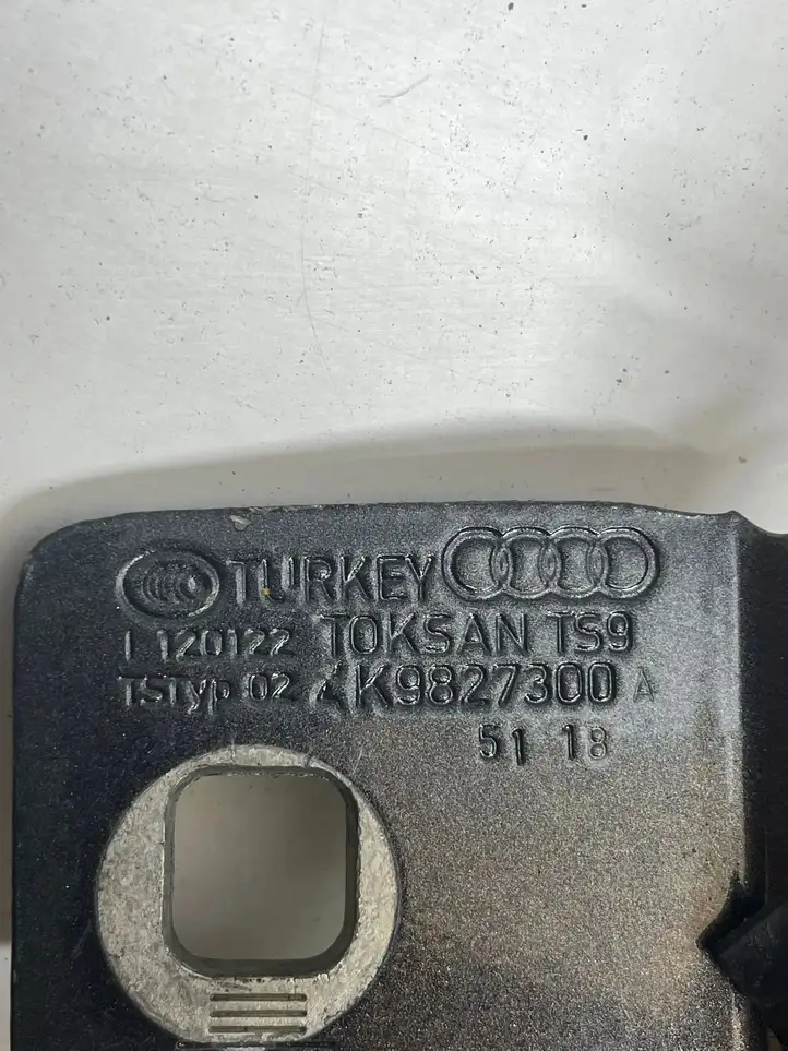 Audi A6 C7 (2014 - 2018) 4K9827300A Петли крышки багажника — фото 11