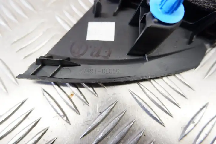 Toyota Highlander XU70 (2019 - ) 674910E060 Прочие детали салона — фото 2