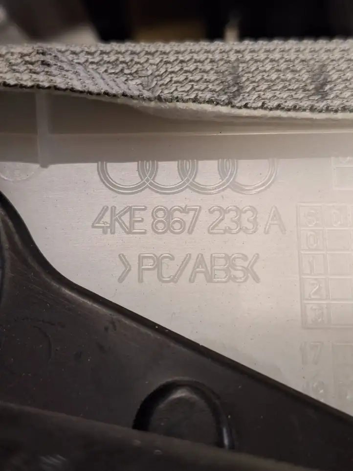 Audi e-tron (2018 - ) 4KE867233A Прочие детали салона — фото 6