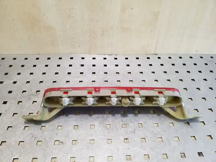 Toyota Corolla Verso AR10 (2004 - 2009) 815700F011 Дополнительный стоп фонарь — фото 5