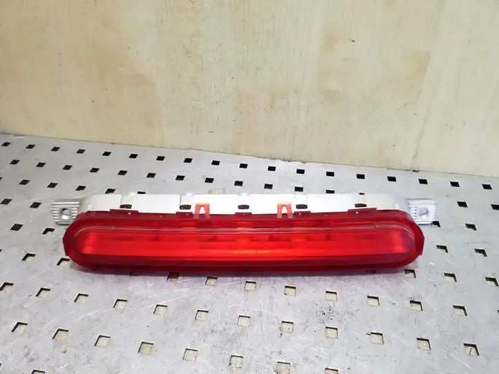 Toyota Corolla Verso AR10 (2004 - 2009) 815700F011 Дополнительный стоп фонарь — фото 1