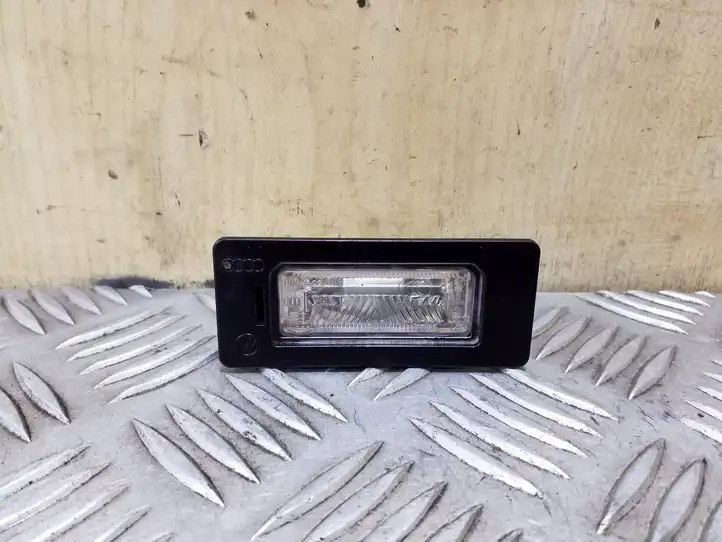 Audi A5 8T 8F (2007 - 2011) 8T0943021 Подсветка номера — фото 1