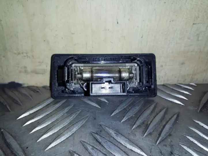 Audi A5 8T 8F (2007 - 2011) 8T0943021 Подсветка номера — фото 4