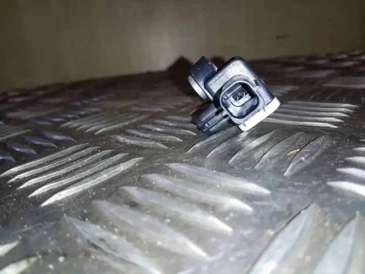 Mazda 3 II (2009 - 2011) BBM457KC0 Датчик удара SRS — фото 3