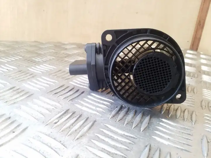 Volkswagen Golf Plus (2004 - 2008) 038906461B Датчик массового расхода воздуха — фото 1
