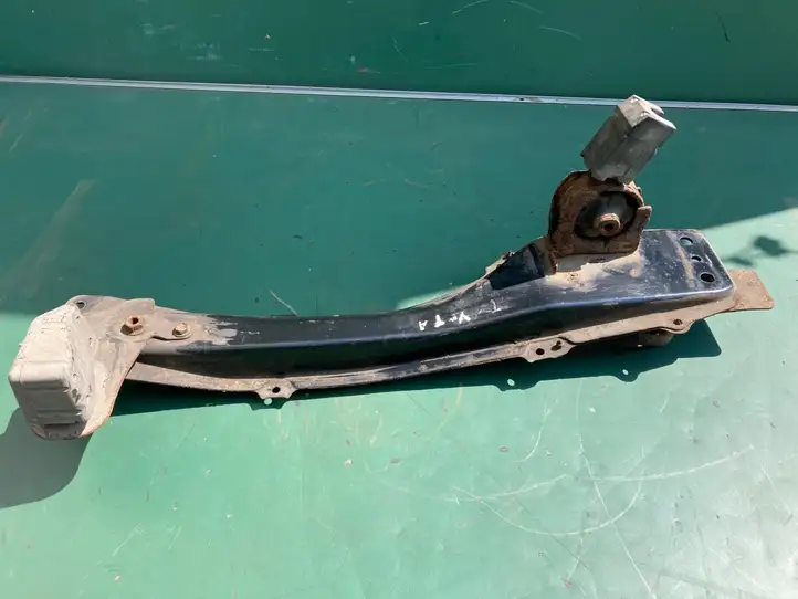 Toyota Corolla Verso E121 (2001 - 2004) 5120412150 Кронштейн двигателя — фото 5
