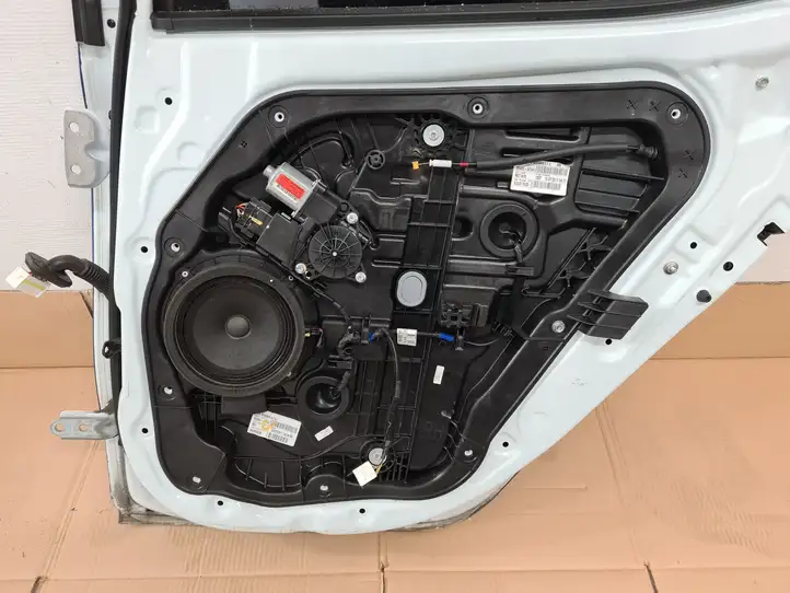 Kia Ceed (2015 - 2018) Задняя дверь — фото 7