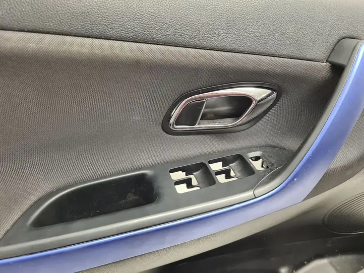 Kia Ceed (2015 - 2018) 82350A2000 Обшивка передней двери — фото 2
