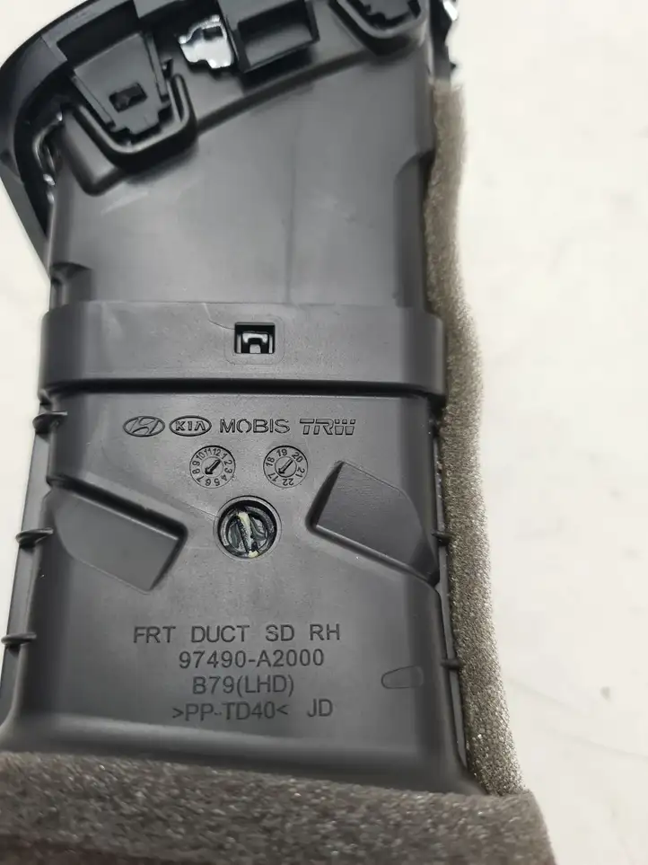 Kia Ceed (2015 - 2018) 97490A2000 Боковой воздушный дефлектор — фото 3
