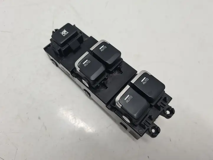 Kia Ceed (2015 - 2018) 93570A2200 Блок кнопок стеклоподъемников — фото 1