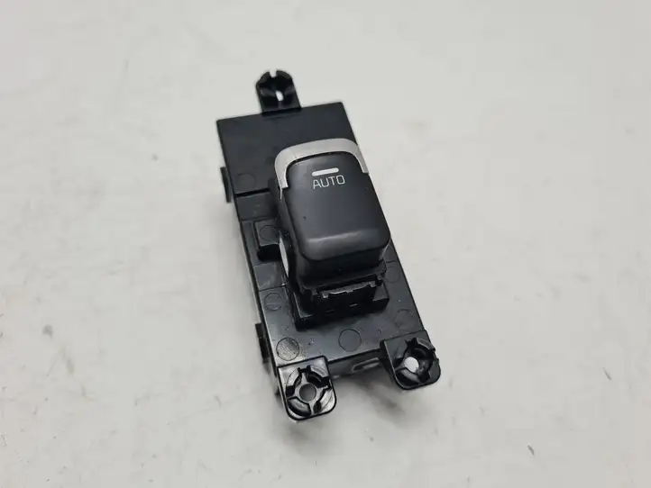 Kia Ceed (2015 - 2018) 4C25101000 Кнопка стеклоподъемников — фото 1