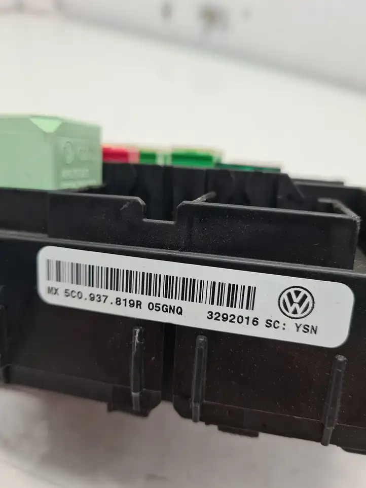Volkswagen Beetle A5 (2011 - 2018) 5C0937819R Блок предохранителей — фото 3