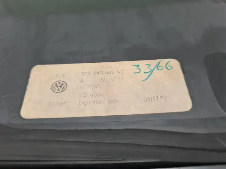Volkswagen Beetle A5 (2011 - 2018) 5C5845042AC Заднее боковое стекло — фото 4