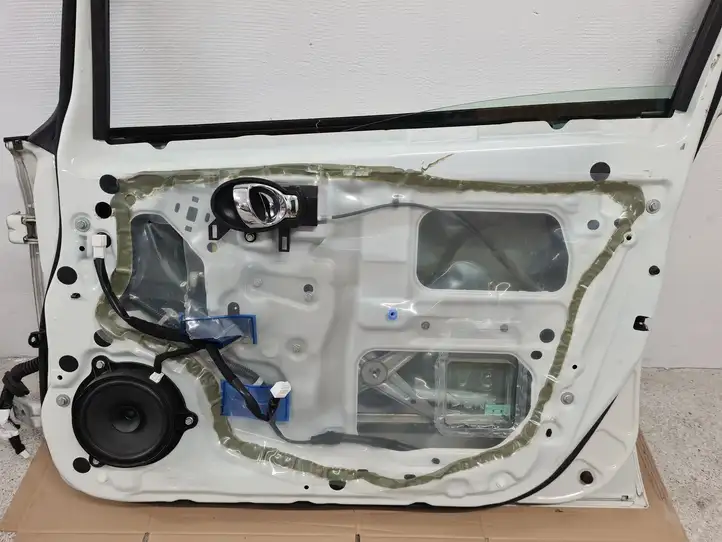 Nissan Note (E12) (2014 - 2018) Дверь — фото 8