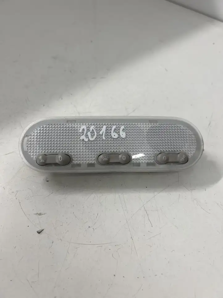 Nissan Note (E12) (2014 - 2018) 8200073234 Передняя подсветка — фото 1