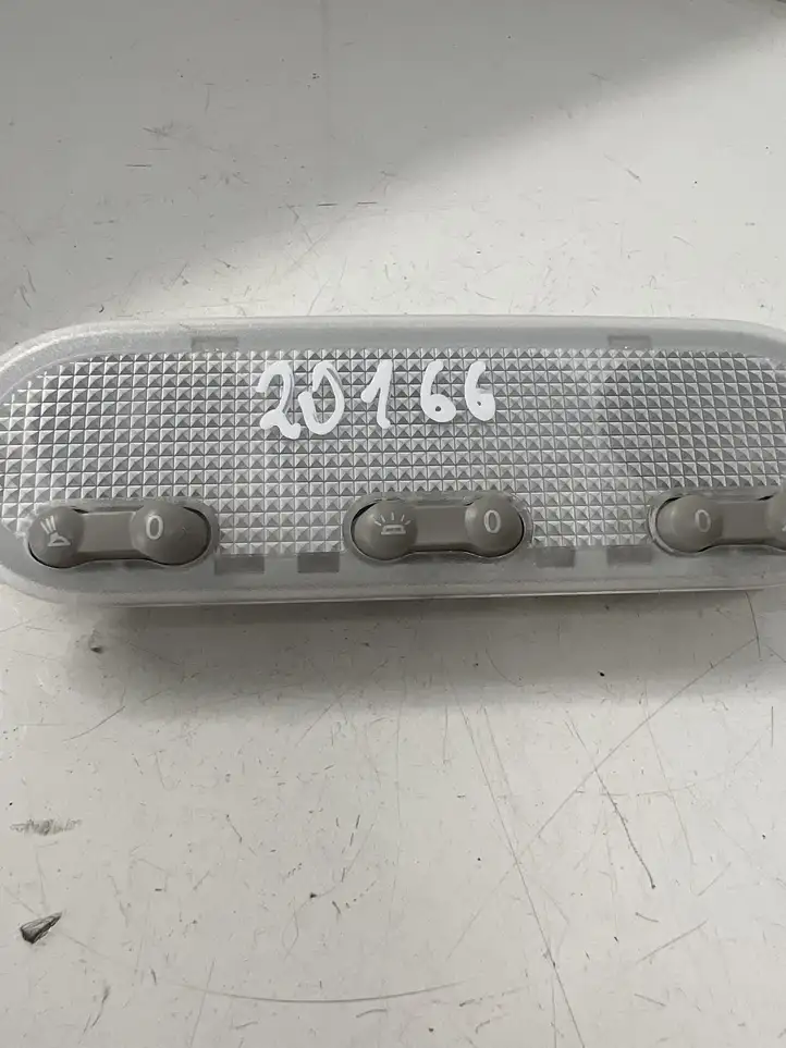 Nissan Note (E12) (2014 - 2018) 8200073234 Передняя подсветка — фото 4