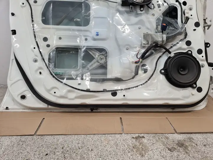 Nissan Note (E12) (2014 - 2018) Дверь — фото 2