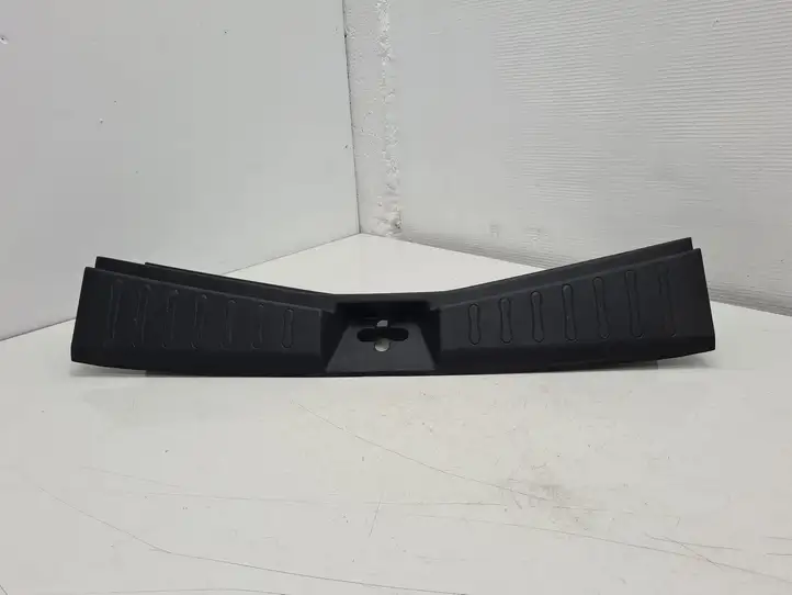 Nissan Note (E12) (2014 - 2018) 849923VV0A Отделка порога багажника — фото 1