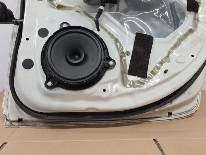 Nissan Note (E12) (2014 - 2018) Задняя дверь — фото 8