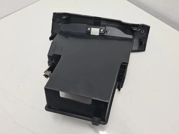 Nissan Note (E12) (2014 - 2018) 685S13VV0A Вещевой ящик — фото 2