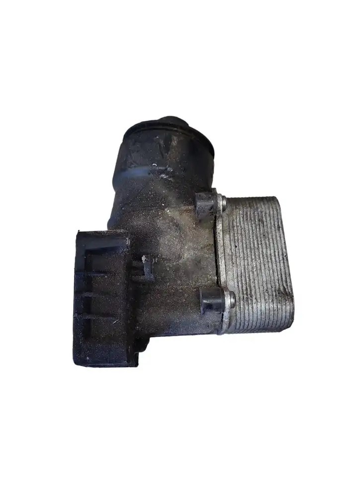 Audi A3/S3 8P (2004 - 2008) 03L115389B Кронштейн масляного фильтра — фото 1