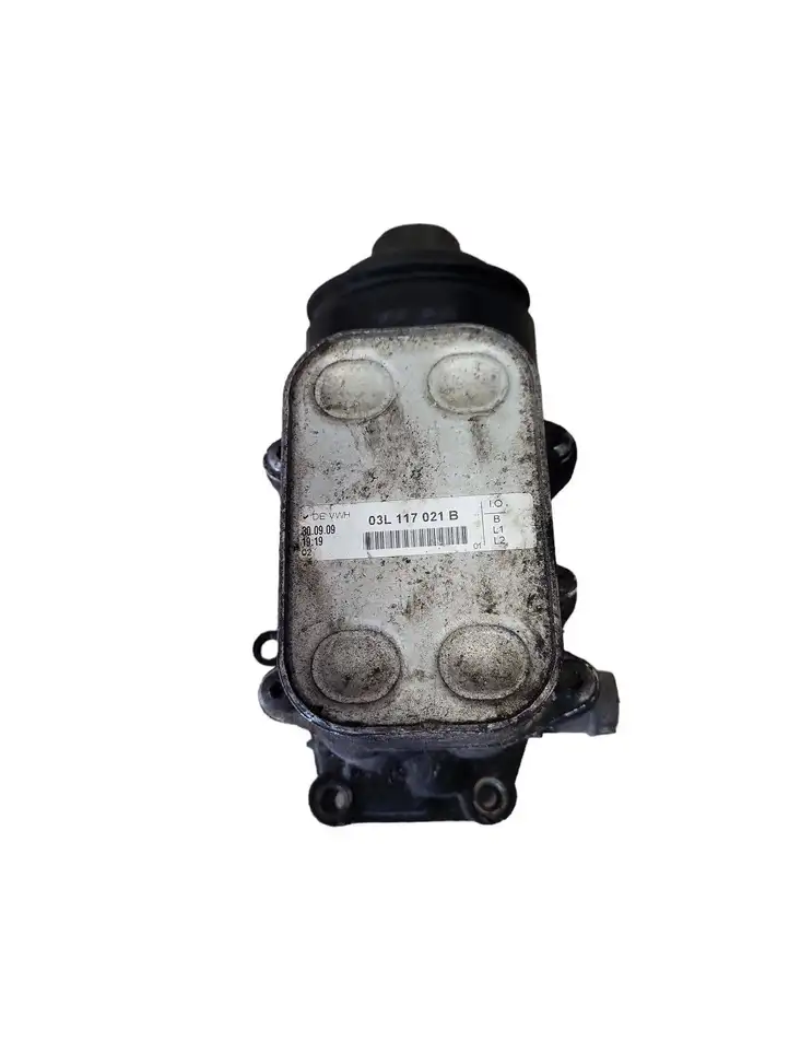 Audi A3/S3 8P (2004 - 2008) 03L115389B Кронштейн масляного фильтра — фото 2