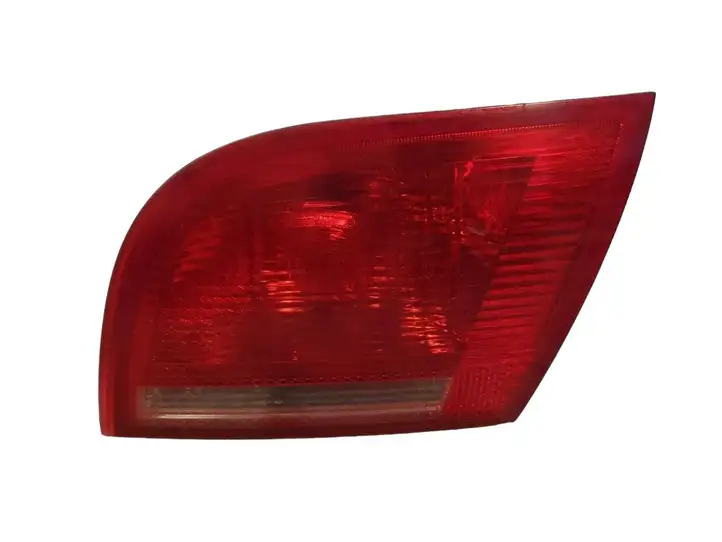 Audi A3/S3 8P (2004 - 2008) 8P4945094B Задний фонарь в крышке багажника — фото 1