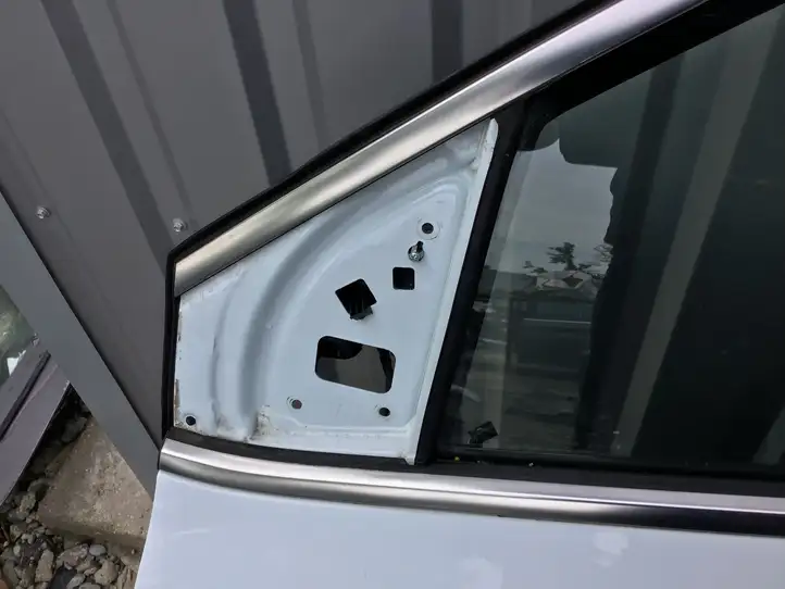 Kia Sportage (2016 - 2018) Дверь — фото 4