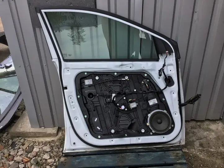 Kia Sportage (2016 - 2018) Дверь — фото 17