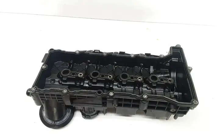 BMW 3 E90 E91 (2005 - 2012) 7797613 Крышка головки блока цилиндров — фото 2