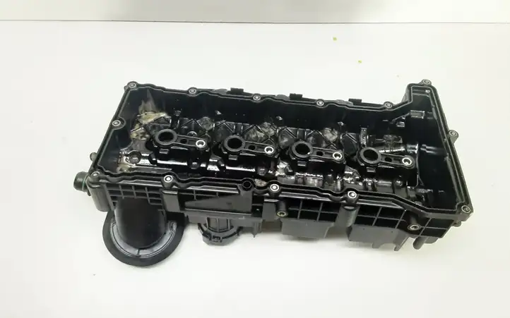 BMW 3 E90 E91 (2005 - 2012) 7797613 Крышка головки блока цилиндров — фото 2