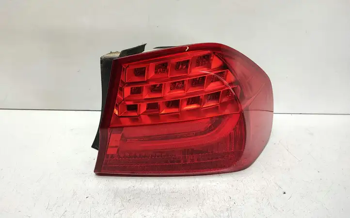 BMW 3 E90 E91 (2005 - 2012) 4871732 Задний фонарь в кузове — фото 1
