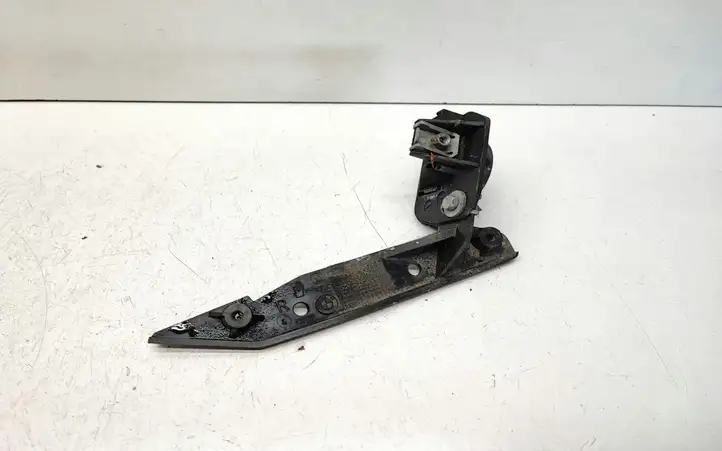 BMW 3 E90 E91 (2005 - 2012) 7058448 Кронштейн передней фары — фото 1