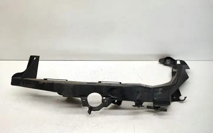 BMW 3 E90 E91 (2005 - 2012) 7138401 Кронштейн передней фары — фото 1