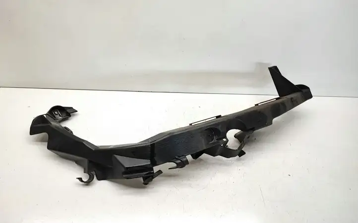 BMW 3 E90 E91 (2005 - 2012) 7138402 Кронштейн передней фары — фото 1