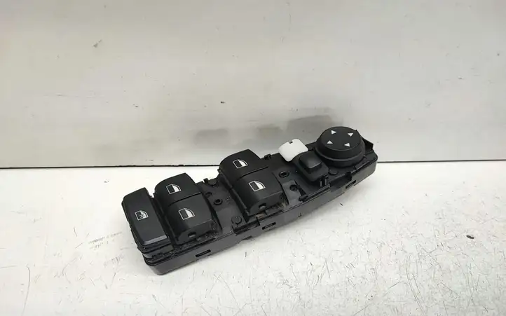 BMW 5 F10 F11 (2009 - 2016) 9241957 Блок кнопок стеклоподъемников — фото 1