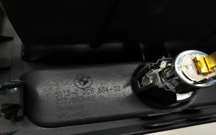 BMW 5 F10 F11 (2009 - 2016) 9206664 Задний воздушный дефлектор — фото 3
