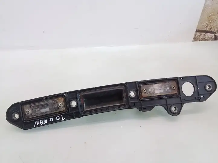 Volkswagen Touran I (2003 - 2010) 1T0827574C Ручка крышки багажника — фото 1