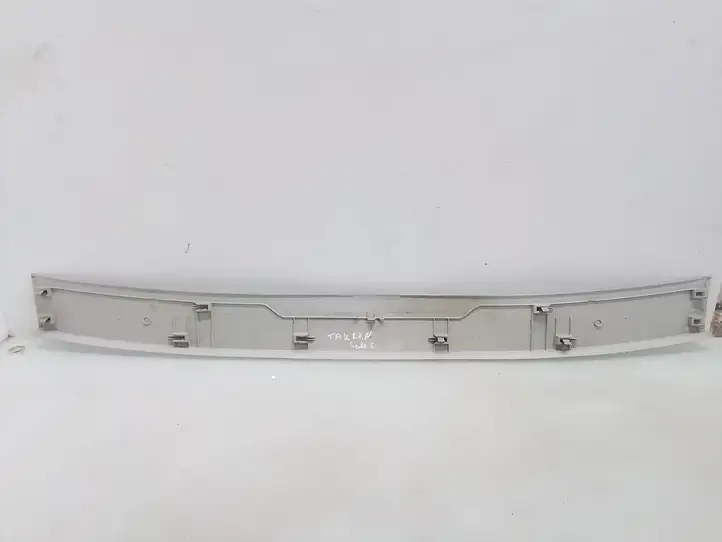 Volkswagen Touran I (2003 - 2010) 1T0867617B Прочая отделка багажника — фото 2