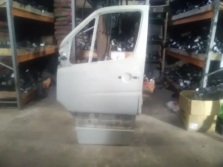 Volkswagen Crafter (2006 - 2016) Дверь — фото 1