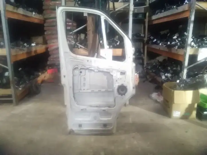 Volkswagen Crafter (2006 - 2016) Дверь — фото 3