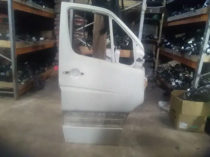Volkswagen Crafter (2006 - 2016) Дверь — фото 1