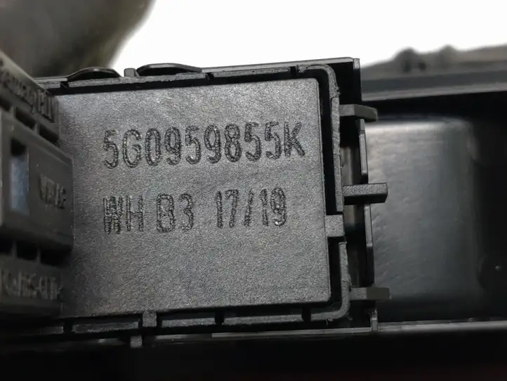 Volkswagen Tiguan (2016 - 2020) 5G0959855K Блок кнопок стеклоподъемников — фото 4