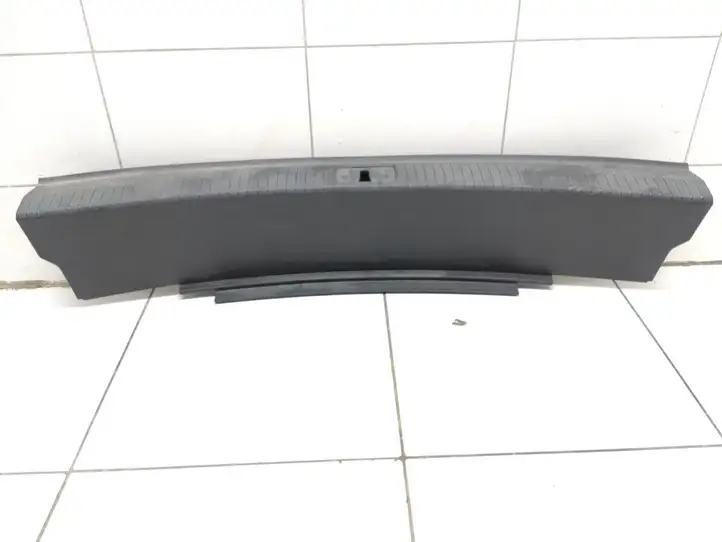 Volkswagen Tiguan (2016 - 2020) 5NA863459D Отделка порога багажника — фото 2