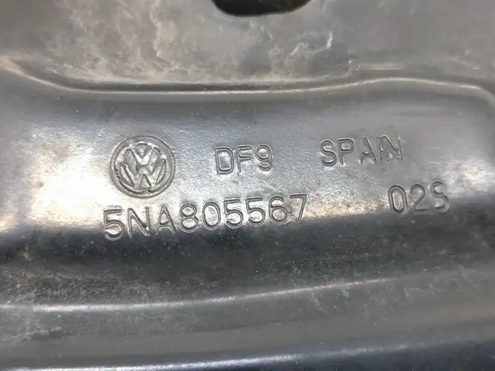 Volkswagen Tiguan (2016 - 2020) 5NA805567 Кронштейн панели радиатора — фото 4